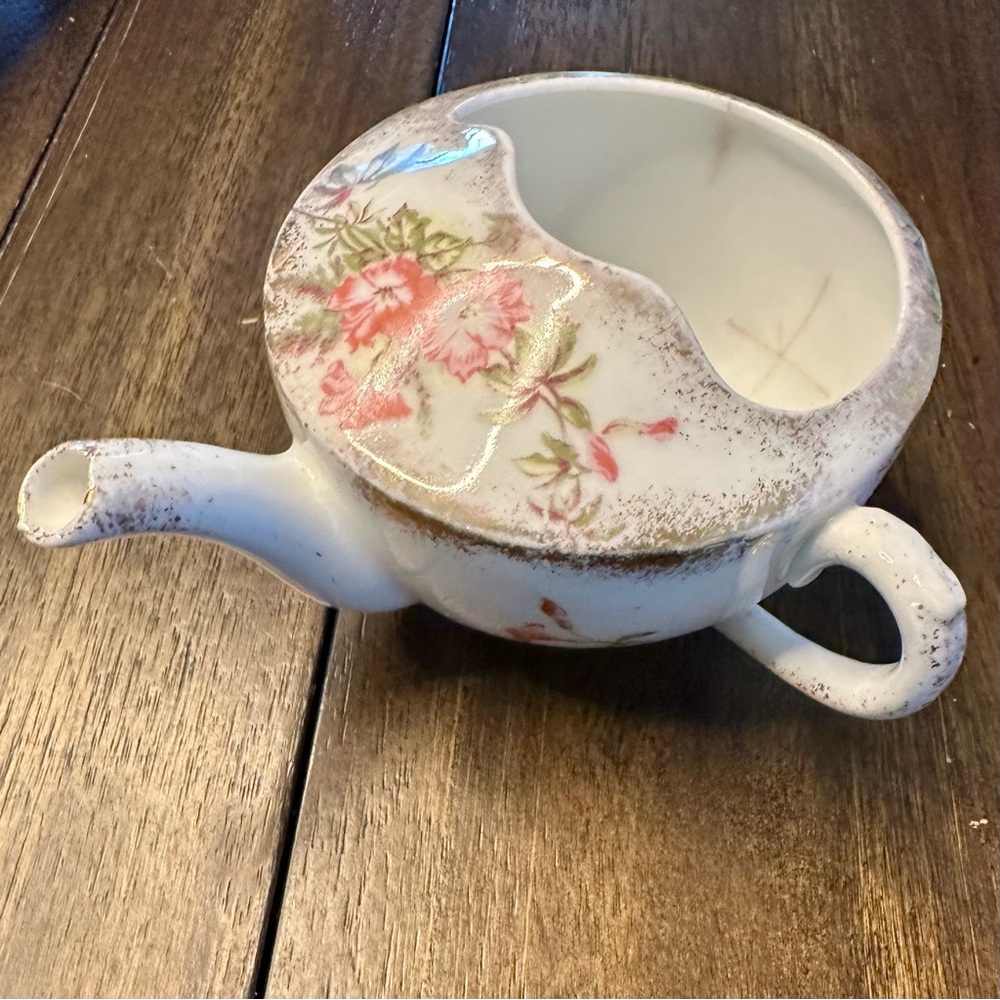 Vtg ‘Victory Carlsbad Austria’ invalid or baby cup